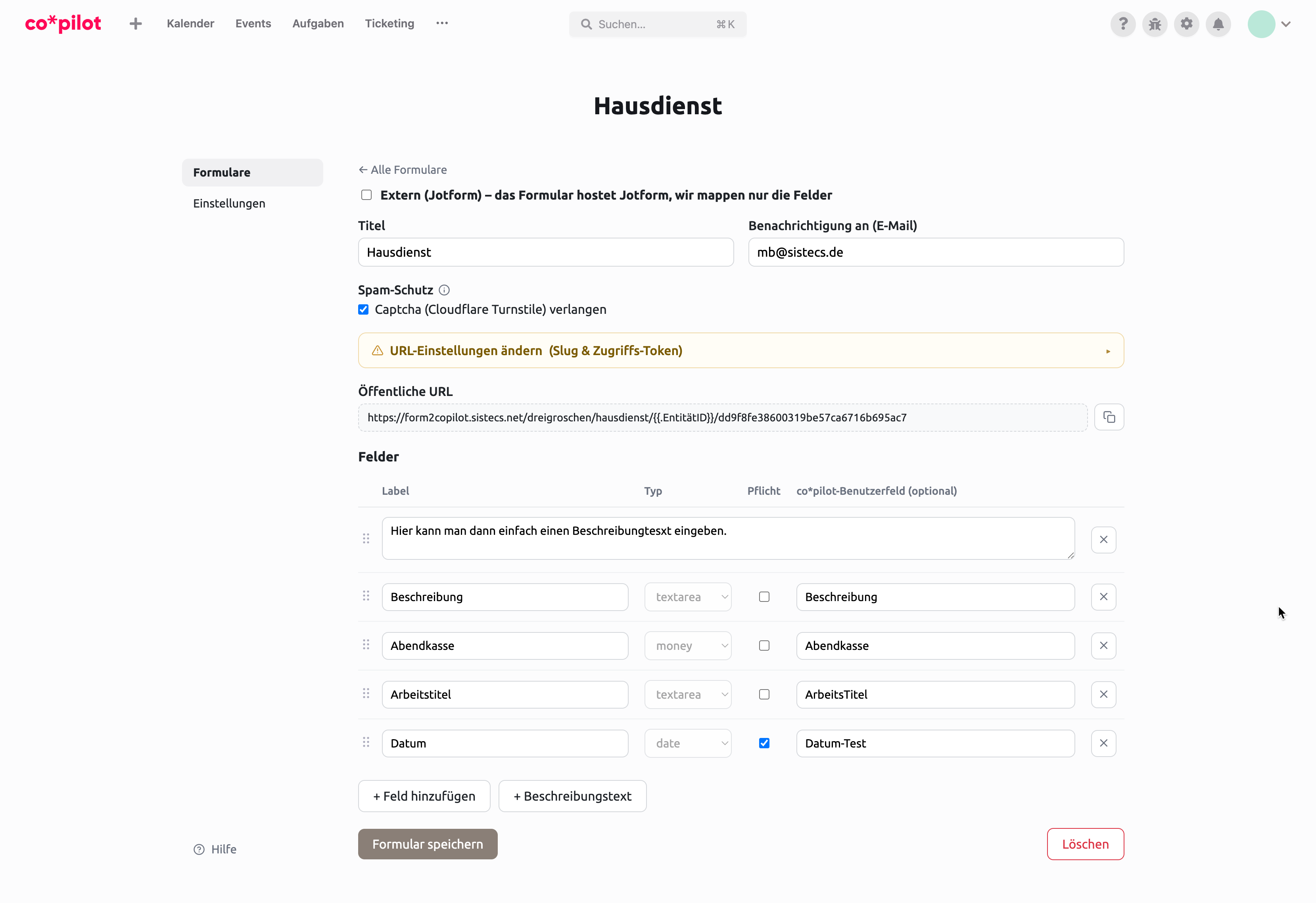 Formular-Editor: Titel und Slug oben, darunter die Feldliste mit Label, Typ, Pflichtfeld und co\*pilot-Feld